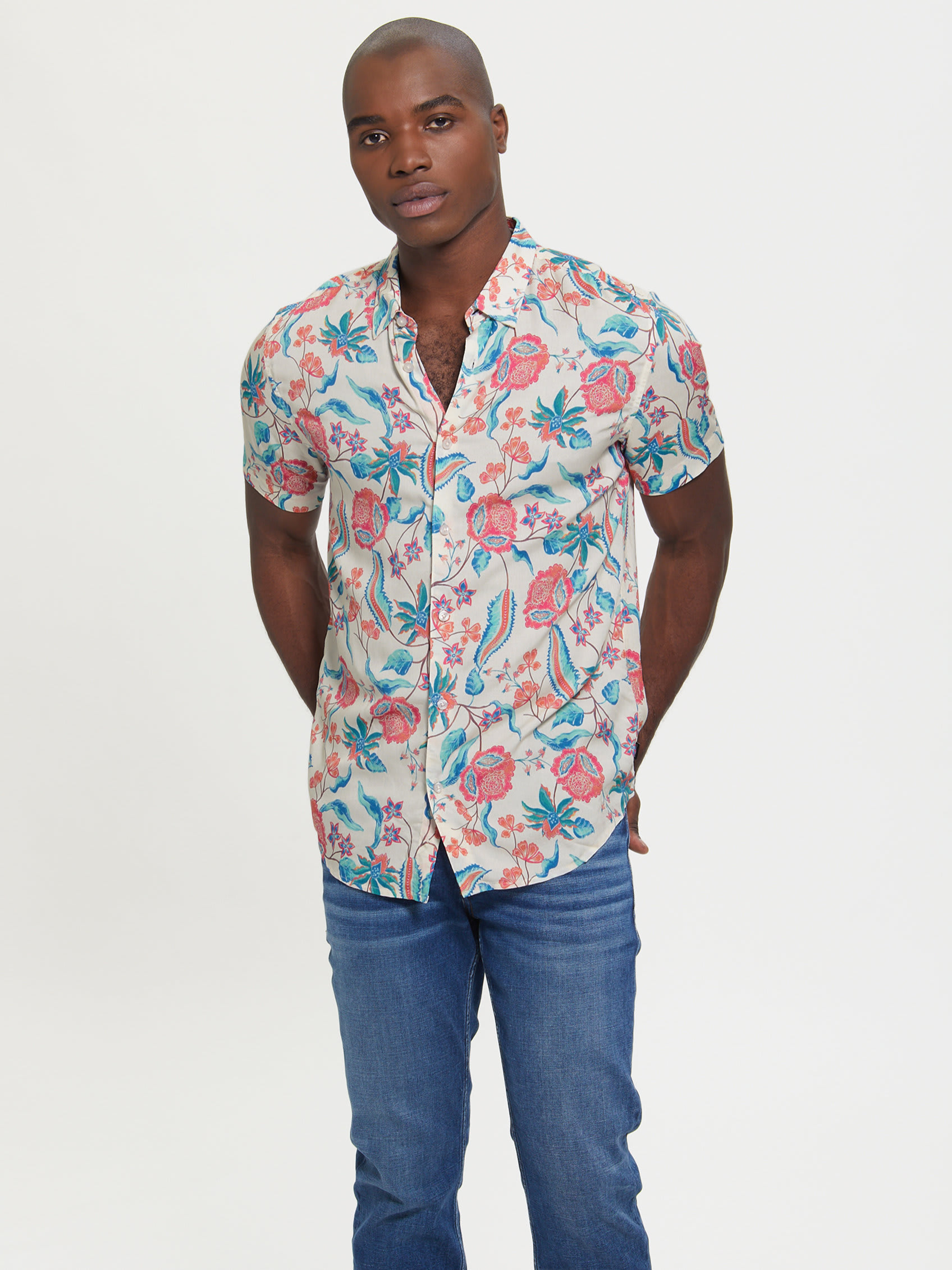 ECO RAYON FLORAL EST SHIRT | Guess Philippines